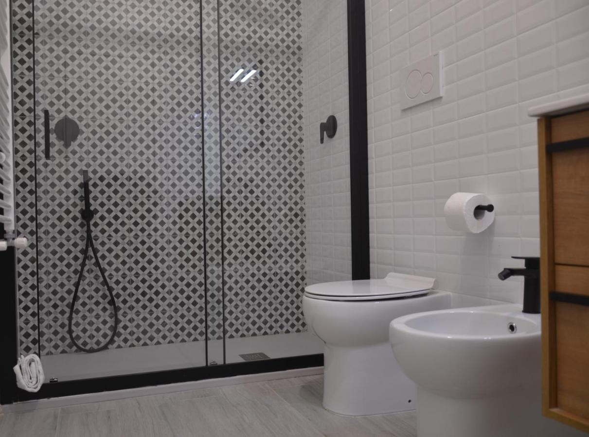 The Court Suites & Spa Taranto Exteriör bild