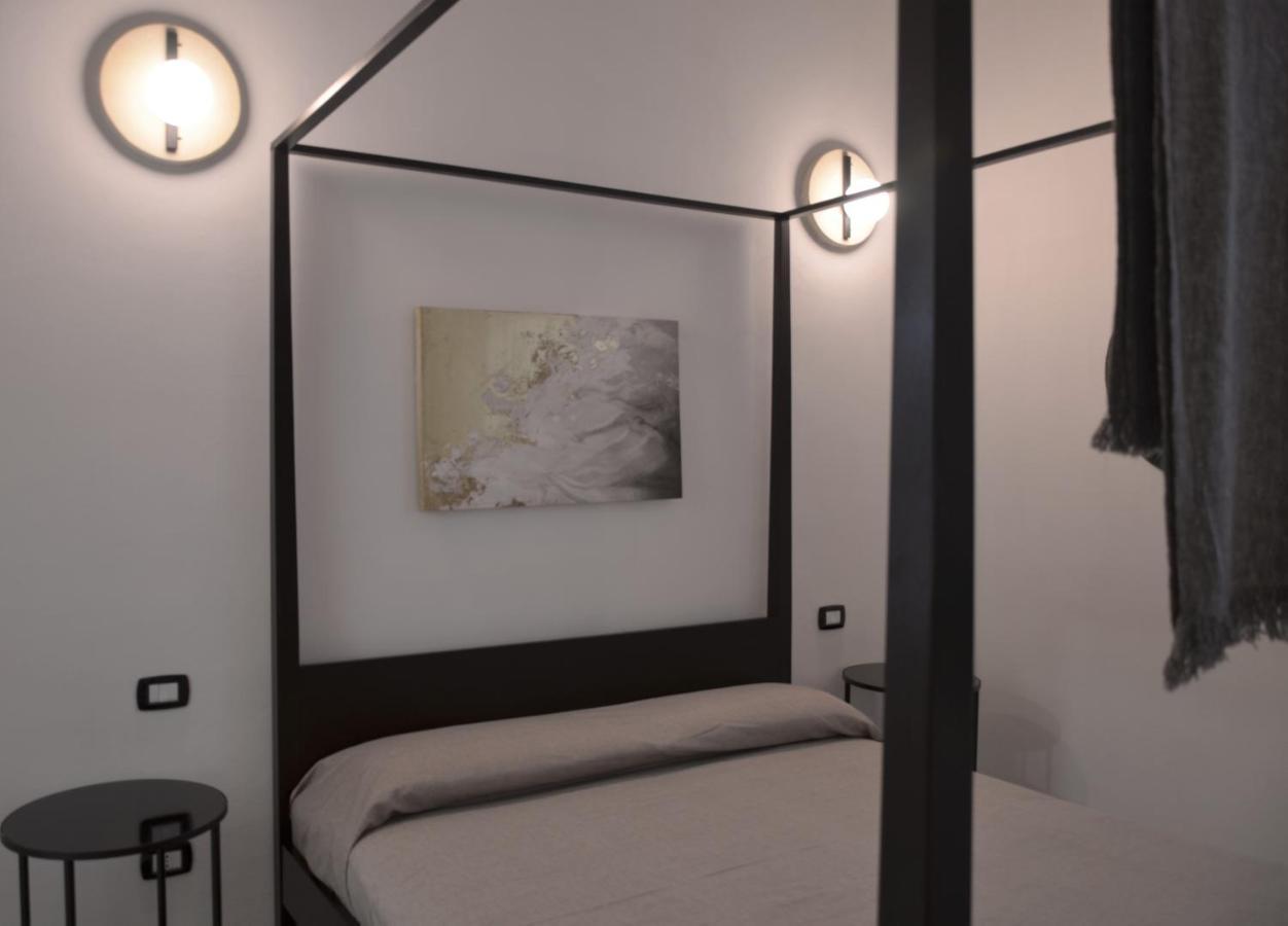 The Court Suites & Spa Taranto Exteriör bild